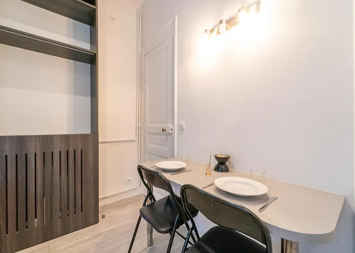 Le Courcelles - Proche Arc De Triomphe 아파트